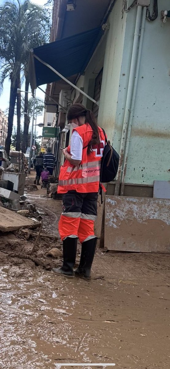 👇🙏 Impecablemente vestida y limpia!