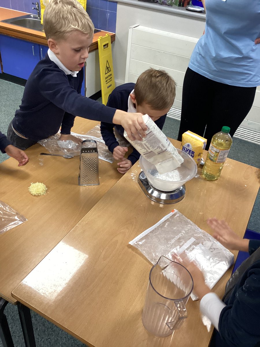 Hedgehog class have been busy designing, weighing, grating and kneading this week. They’ve made their own bread loaf with an added ingredient. Excellent work Year 2!