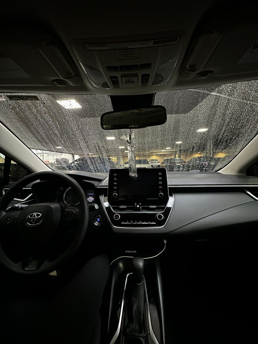 therealnyfromny's tweet photo. Well on a brighter note… new car &amp; my first apartment, all by myself just in time for the holidays… make some noise y’all wtf https://t.co/QhWC1s8PNe