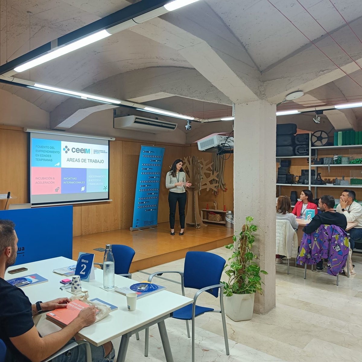 CeeiMurcia's tweet photo. 📣 Seguimos impulsado, junto a Prismático Innova y @museociencia, el emprendimiento científico entre los más jóvenes a través del proyecto europeo #aRRIba.

📌 Colabora @AytoMurcia, @REINFORCING_eu y @infoRMurcia https://t.co/oqcYEeuzH0