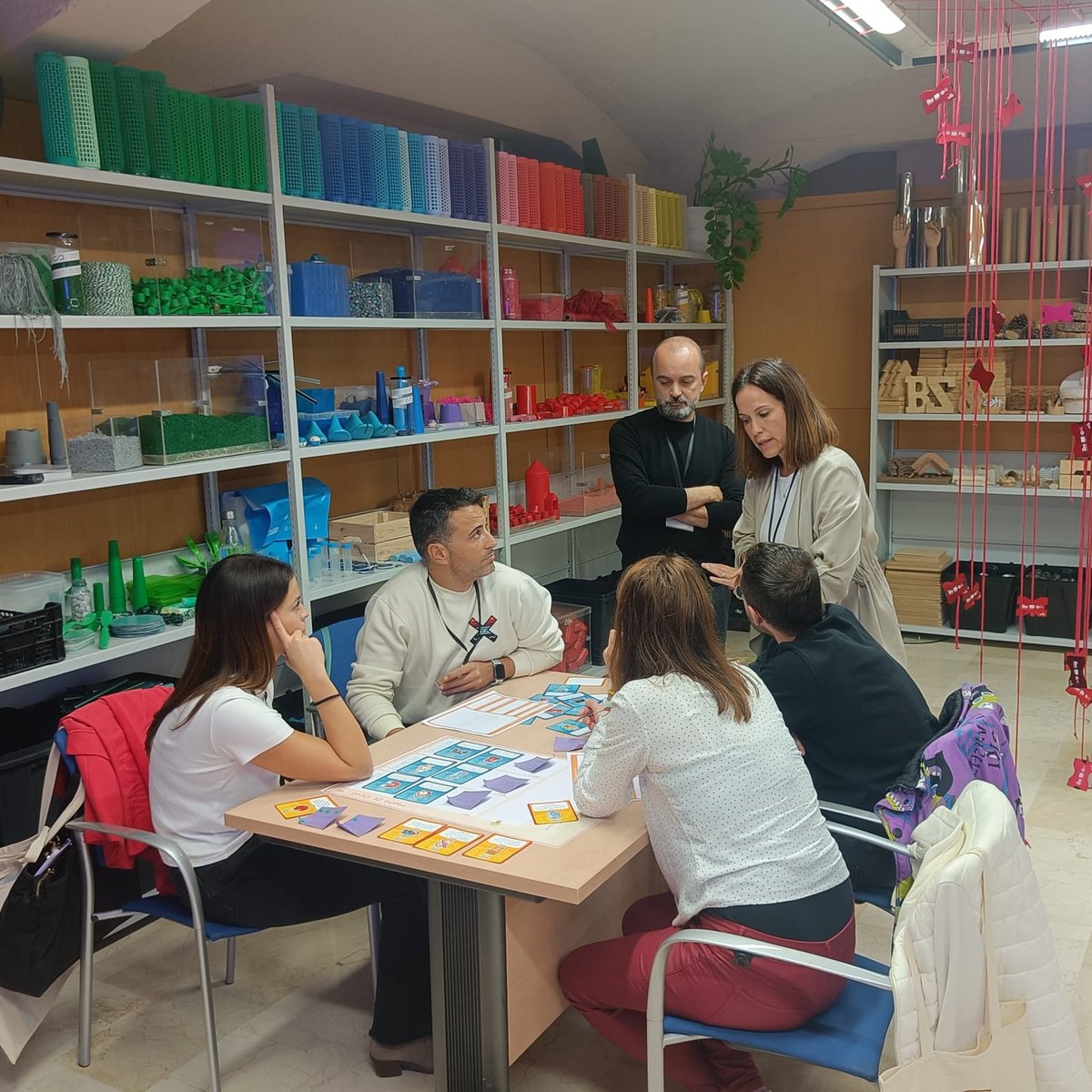 CeeiMurcia's tweet photo. 📣 Seguimos impulsado, junto a Prismático Innova y @museociencia, el emprendimiento científico entre los más jóvenes a través del proyecto europeo #aRRIba.

📌 Colabora @AytoMurcia, @REINFORCING_eu y @infoRMurcia https://t.co/oqcYEeuzH0