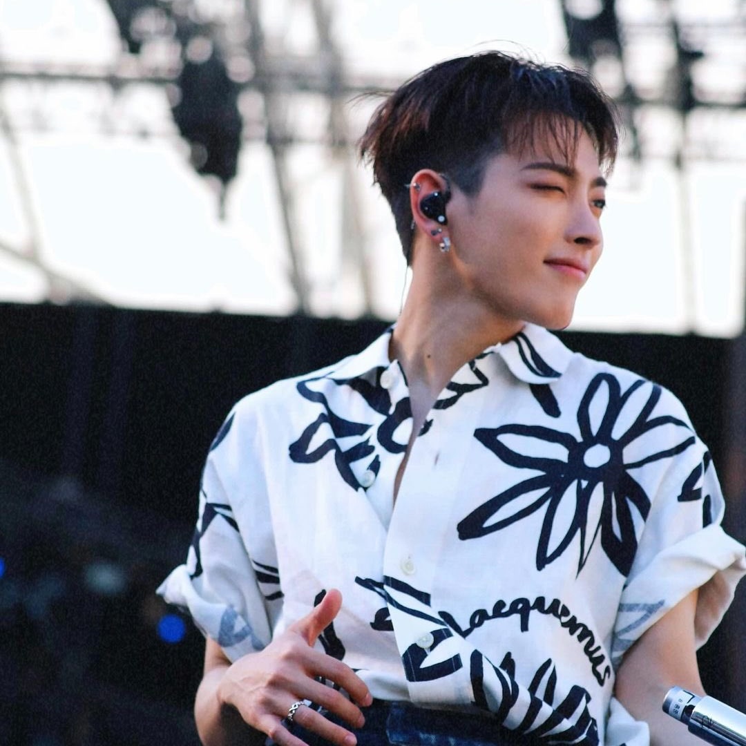 mars_hehet's tweet image. happy birthday to the best captain of ATEEZ, Kim Hongjoong!!!

HAPPY HONGJOONG DAY
#SuperStarHongjoongDay
#오래오래_같이_걸어갈_홍중날 @ATEEZofficial