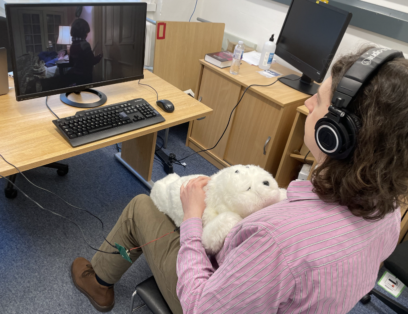Shaun Macdonald (@shaunmacdhci) on Twitter photo Our <a href="/ieeeroman/">RO-MAN 2025</a> paper 'Soothing Sensations: Enhancing Interactions with a Socially Assistive Robot through Vibrotactile Heartbeats' led by <a href="/J_Borgstedt/">Jacqueline Borgstedt (she/her)</a>, is up!
Watching horror films alongside Paro w. added heartbeat vibration helps regulate emotion 🦭💓
doi.org/10.1109/RO-MAN… Our <a href="/ieeeroman/">RO-MAN 2025</a> paper 'Soothing Sensations: Enhancing Interactions with a Socially Assistive Robot through Vibrotactile Heartbeats' led by <a href="/J_Borgstedt/">Jacqueline Borgstedt (she/her)</a>, is up!
Watching horror films alongside Paro w. added heartbeat vibration helps regulate emotion 🦭💓
doi.org/10.1109/RO-MAN…