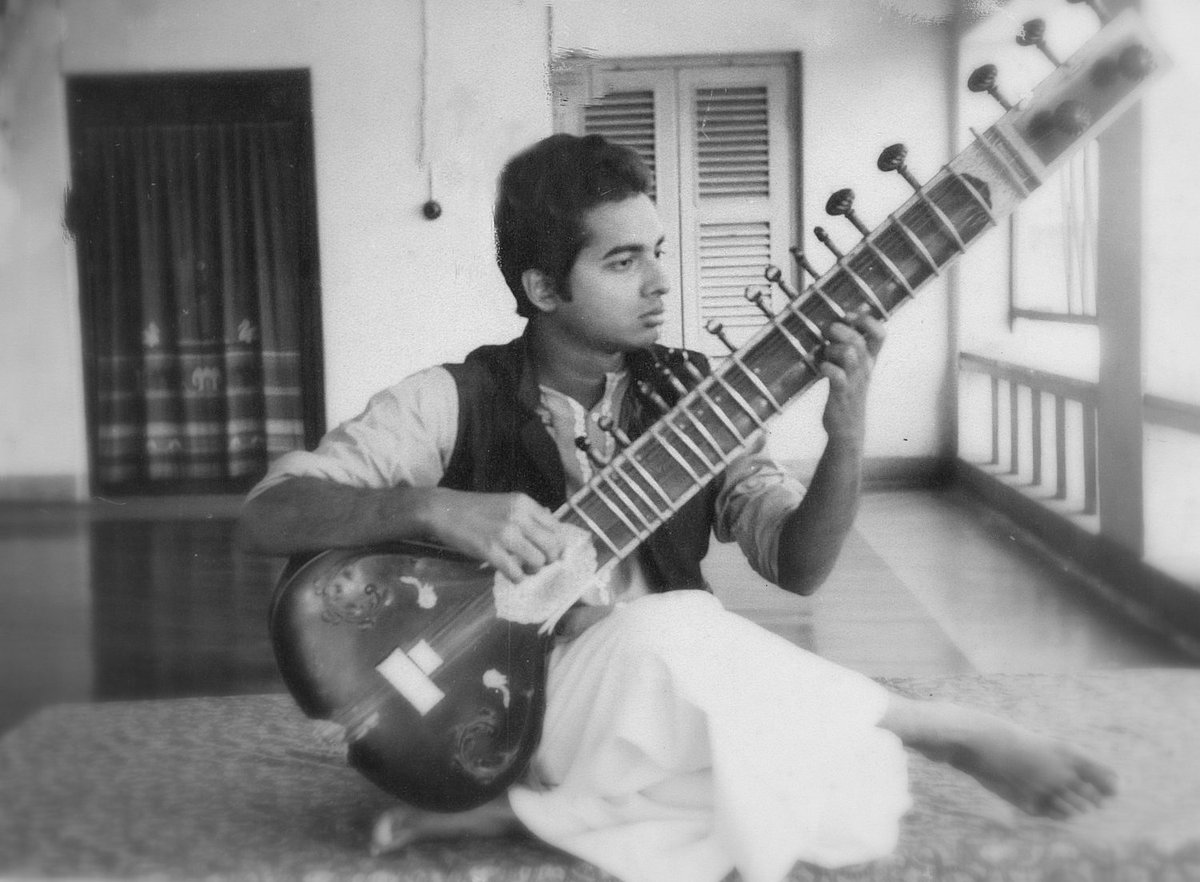 At the end of November we will be releasing our official reissue of Ananda Shankar’s iconic and inquisitive 1976 album, Ananda Shankar and His Music. A kaleidoscope of traditional Indian classical music, psychedelic grooves and sitar-funk. 

Pre-order:
mrbongo.com/products/anand…