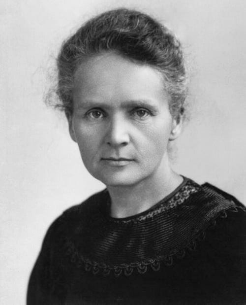 EnsedeCiencia's tweet photo. ¡Un día como hoy nació Marie Curie!

En 1903 le concedieron el Premio Nobel de Física por el descubrimiento de los elementos radiactivos y en 1911 la otorgaron un segundo Nobel, el de Química, por sus investigaciones sobre el radio y sus compuestos. Marie Curie fue nombrada directora del Instituto de Radio de París en 1914 y se fundó el Instituto Curie.

📷 Wikipedia