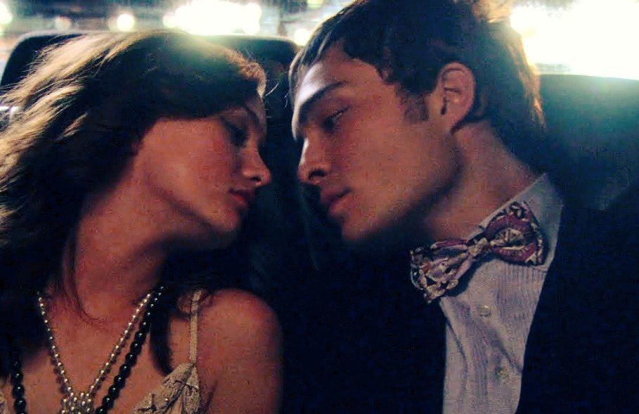 Lov_Ciro's tweet photo. 17 anni fa chuck bass e blair waldorf davano inizio a una delle coppie più amate e odiate in assoluto, 17 anni fa iniziava per davvero gossip girl, victor victrola sarai sempre LA puntata. https://t.co/Z4APoITBMo