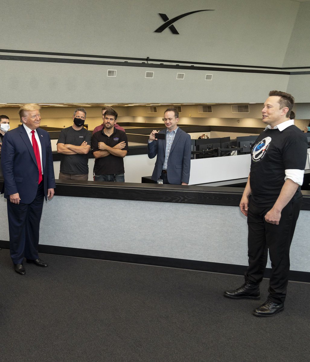 PaveNumerique's tweet image. Demain dans Le Pavé numérique Live :
Qui sont les gagnants et les perdants dans la tech après l'élection de Donal Trump ?
11:00 sur twitch.tv/canardpc