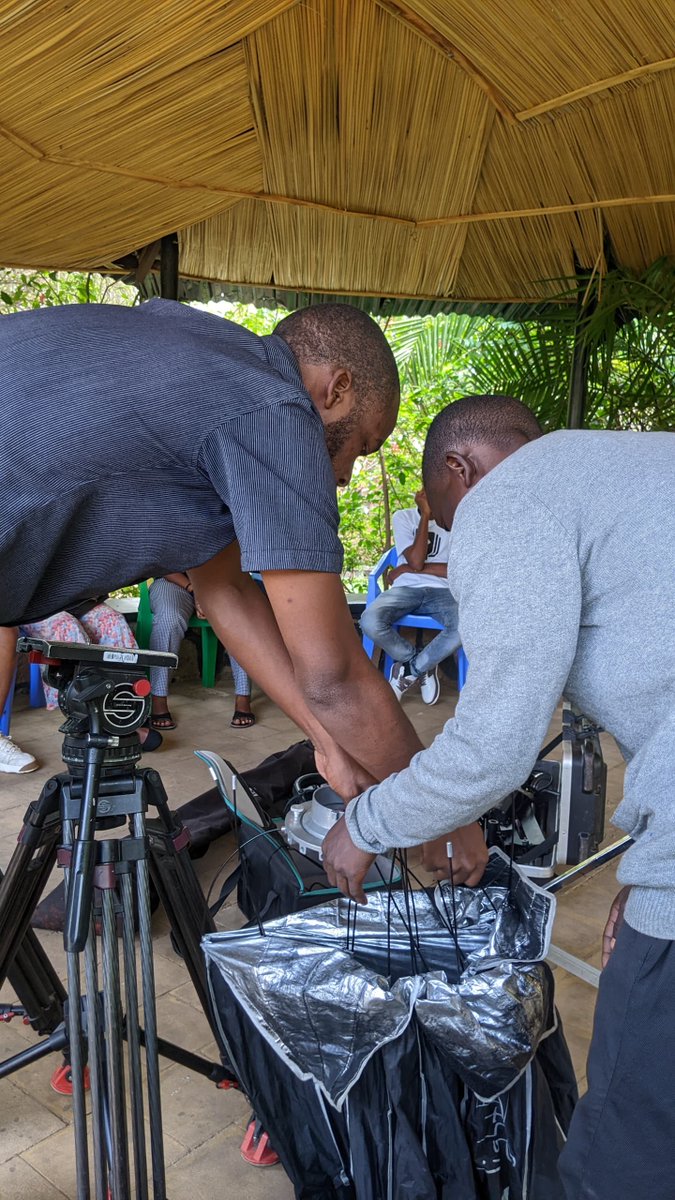 IbigwiA35409's tweet image. Building Dreams, Behind the Scenes 🎬✨
From ideas to impactful films—students making it happen!
#FilmmakingJourney #CreativeDreams #HumanTouch