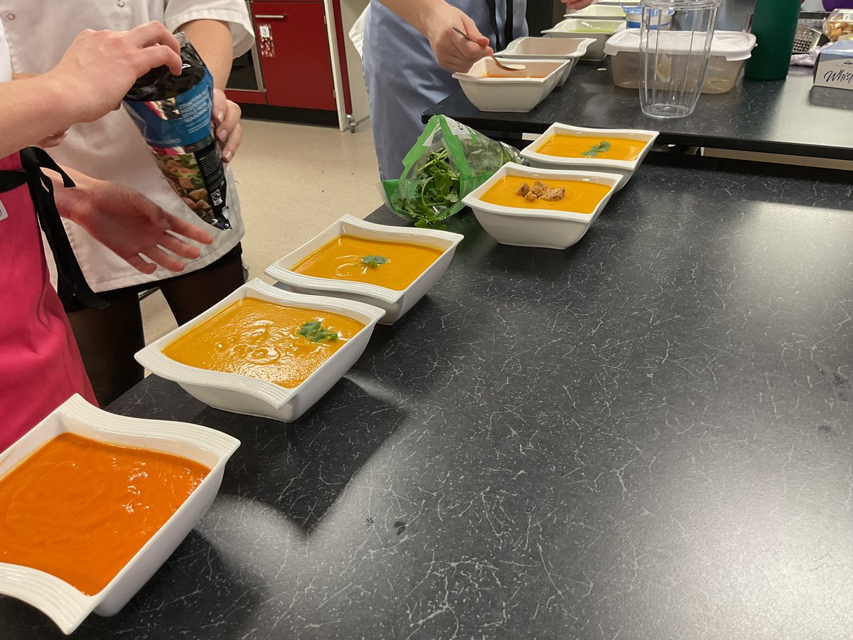 PipersSenior's tweet image. #piperssixthform #pipersyear12 soups…..how to make a smooth vegetable soup preserving as many micronutrients as possible