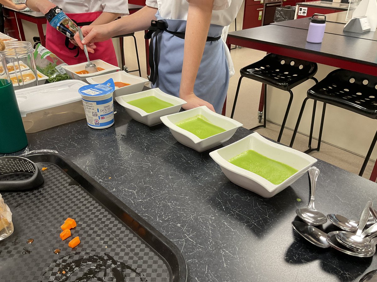 PipersSenior's tweet image. #piperssixthform #pipersyear12 soups…..how to make a smooth vegetable soup preserving as many micronutrients as possible