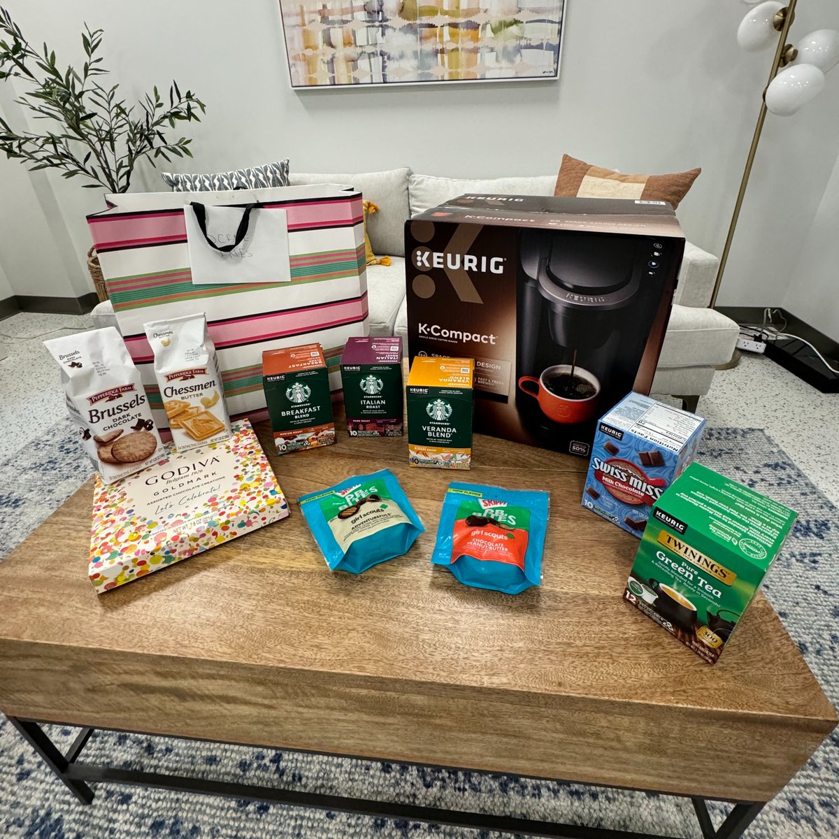 DCFNE's tweet image. When your forensic nursing staff is the absolute best, you gotta treat them right! Happy Forensic Nurses Week to our compassionate, hardworking team. We hope some caffeine and chocolate will help you get through the day. #ForensicNursesWeek