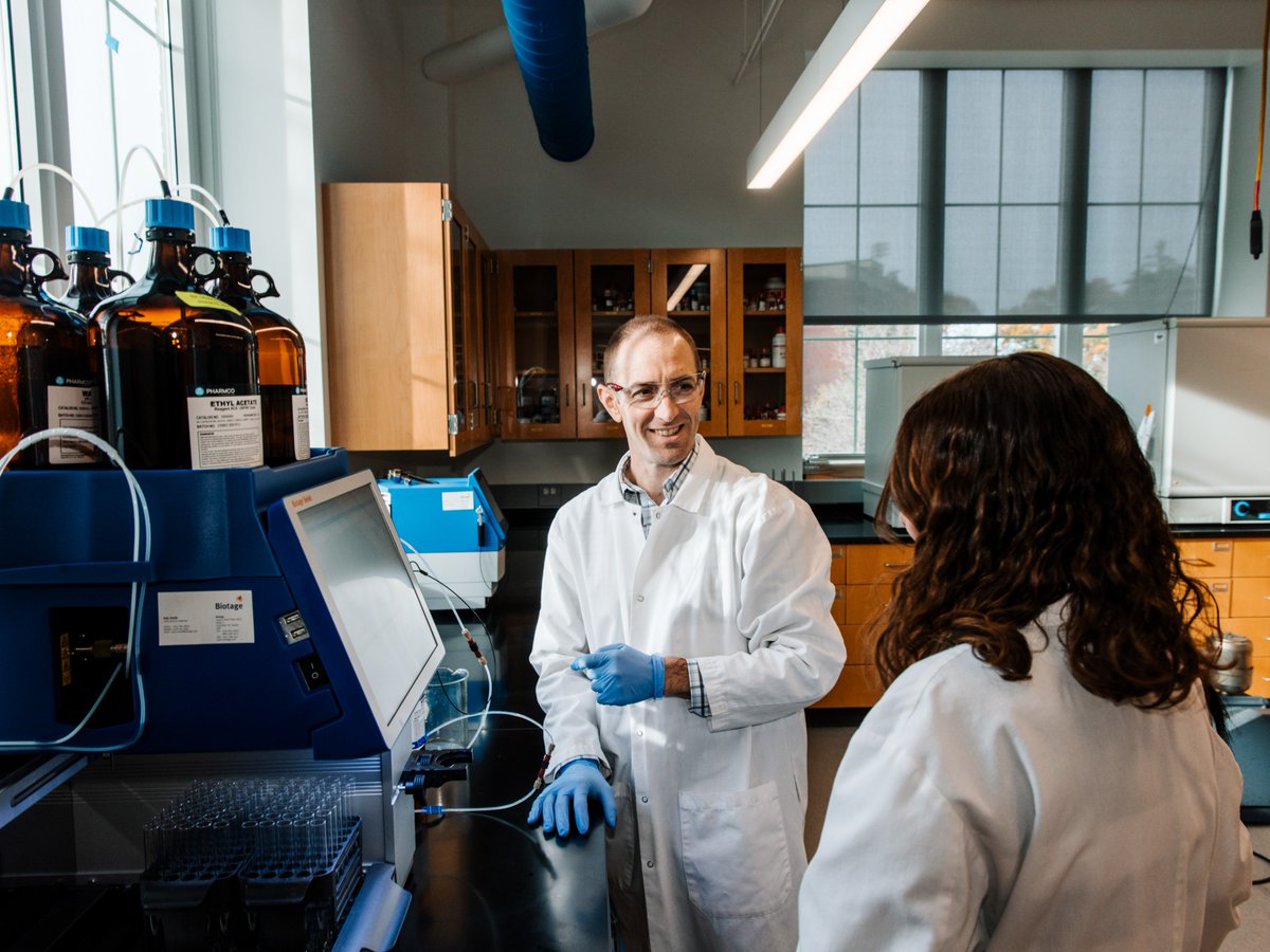 Providence College (@providencecol) on Twitter photo Congratulations to Seann Mulcahy, Ph.D., professor of chemistry (<a href="/PCChemTweets/">Providence College Chemistry</a>), on his 2024 @Dreyfusfndn Teacher-Scholar Award, honoring his scholarship and dedication to educating undergrads. As part of the program, he got a $75,000 research grant. More: dreyfus.org/2024-henry-dre… Congratulations to Seann Mulcahy, Ph.D., professor of chemistry (<a href="/PCChemTweets/">Providence College Chemistry</a>), on his 2024 @Dreyfusfndn Teacher-Scholar Award, honoring his scholarship and dedication to educating undergrads. As part of the program, he got a $75,000 research grant. More: dreyfus.org/2024-henry-dre…