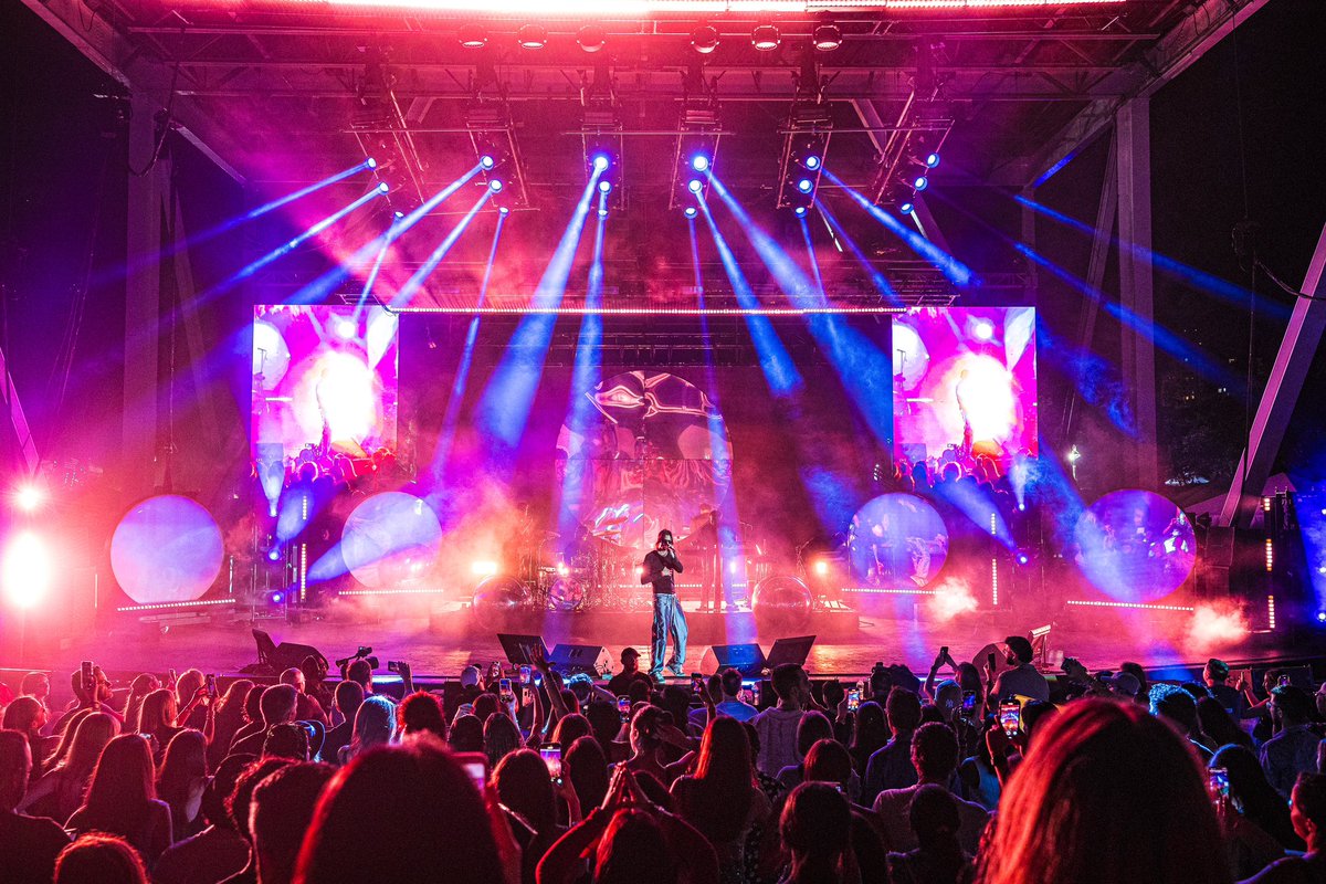 Alex G Perez tweet media