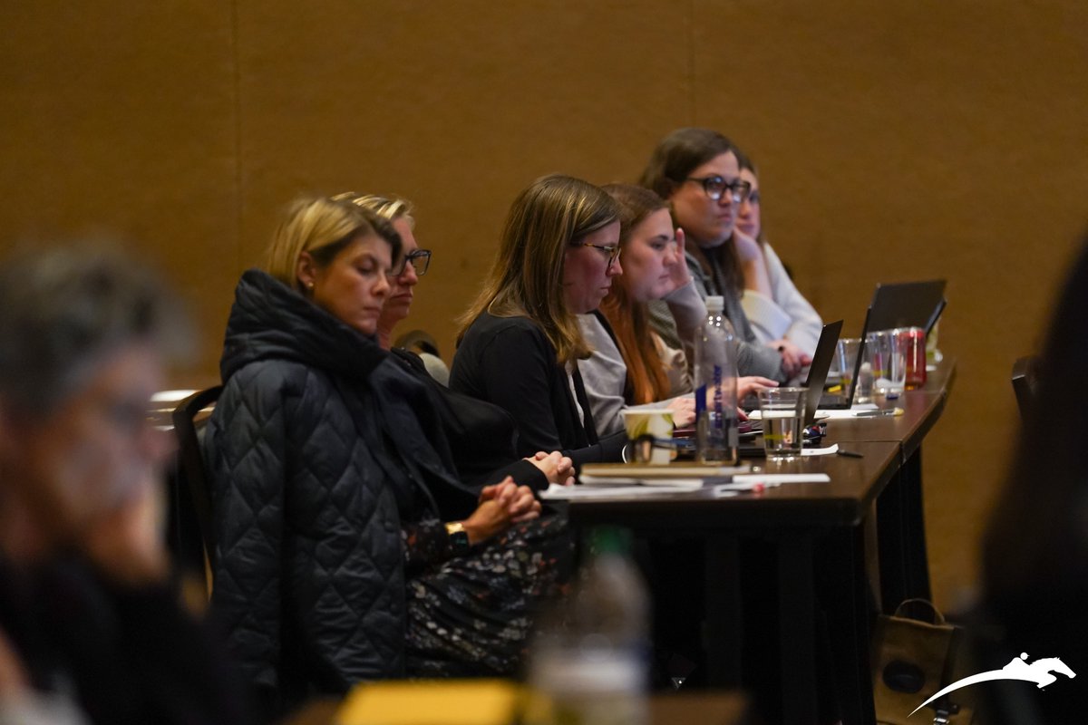 Don't miss out! We're 1️⃣ month out from the 2024 USHJA Annual Meeting in Tucson, Arizona, at the El Conquistador Tucson, A Hilton Resort. Book your hotel by November 18 to receive the group rate. 🏨

✅Learn more and register at ushja.org/annualmeeting.