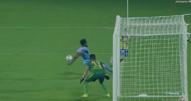 Sukalyan_MB's tweet image. Kerala Blasters Robbed.

#Kbfchfc #KBFC