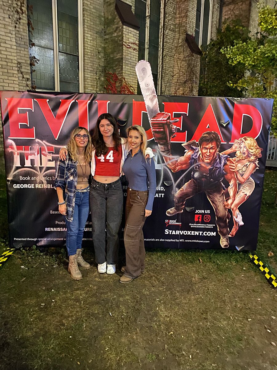 rubyandersonCA's tweet image. Groovy 🪓 

#evildead #evildeadthemusical #eviliscoming #toronto #therandolphtheatre #ashwilliams #necronomicon #brucecampbellisgod