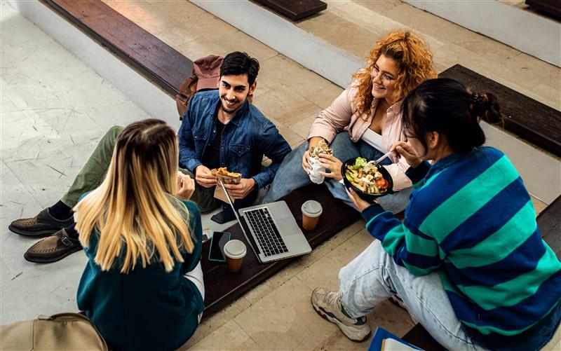 Today, we joined forces with <a href="/FAFSA/">Federal Student Aid</a> to make SNAP more accessible for college students. With 67% of 3.3 million eligible students missing out on benefits, this partnership aims to ensure students don’t go hungry. To learn more visit fns.usda.gov/newsroom/fns-0…