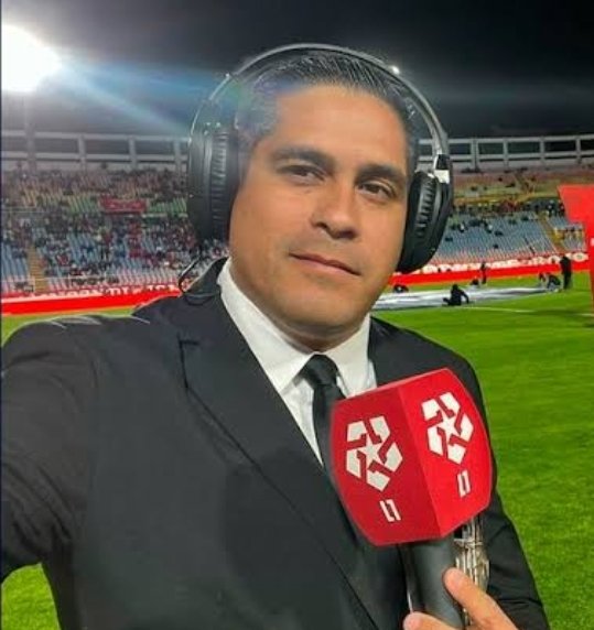 Quedan algunas horas para que termine el día y seguimos esperando el tweet del Sr. Peralta transmitiendo a sus seguidores la detención y traslado esposado de Agustín Lozano. Ha sido la noticia del día pero al parecer para algunos hay otras cosas más importantes. Sigue la espera..