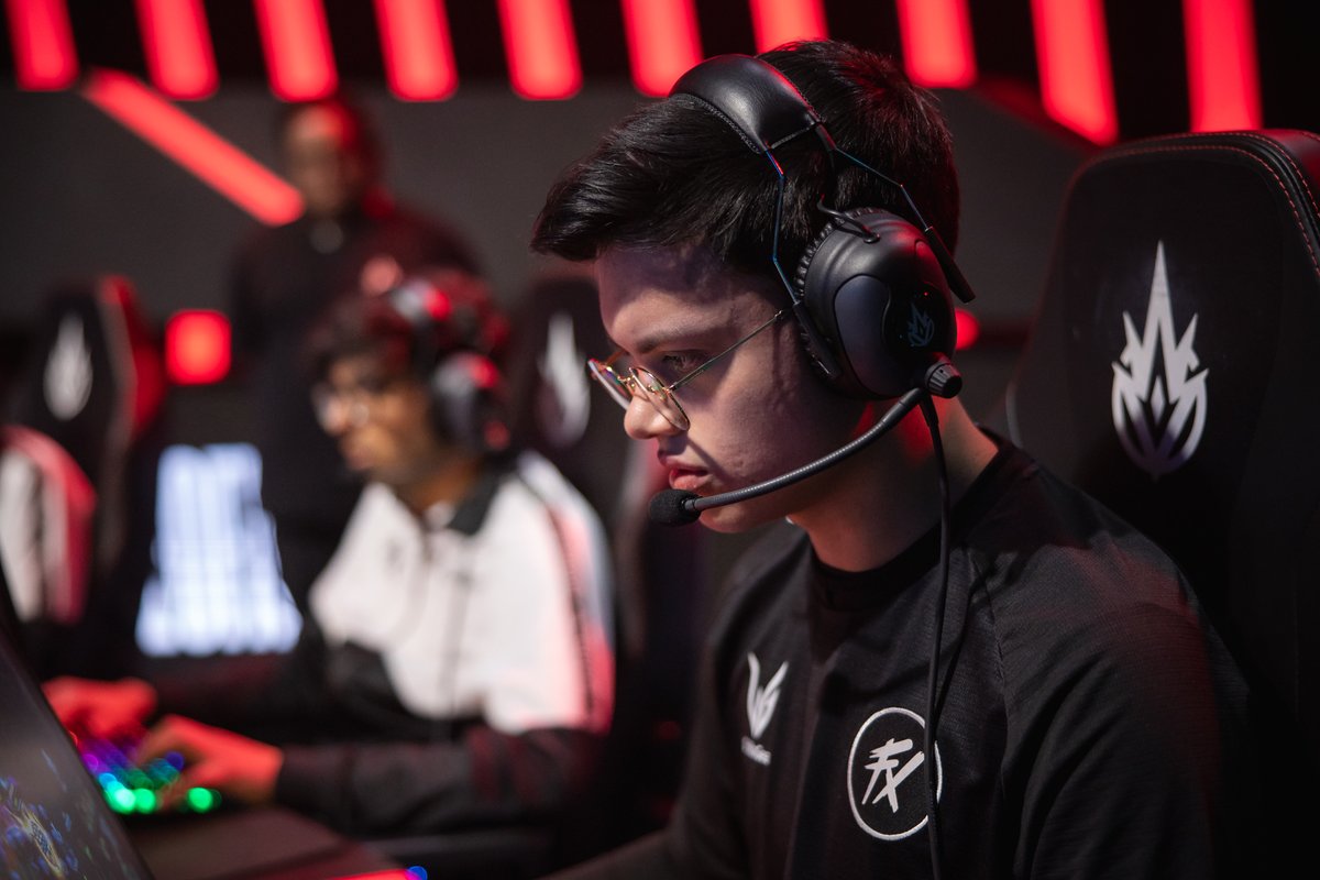 Free Agent

Gostaria de anunciar que estou free agent e aberto à propostas e try outs para o ano de 2025.

📩 Contato via DM ou discord: scamber

- Inglês avançado