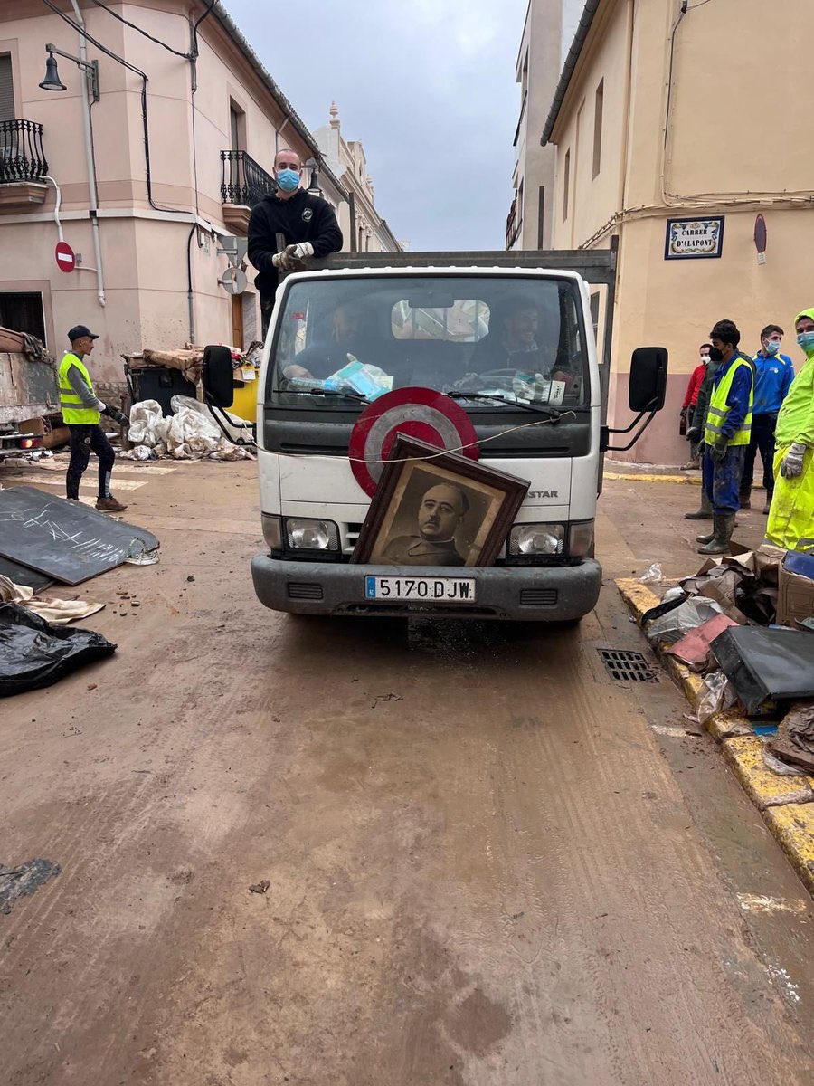 Bertrand Ndongo tweet media