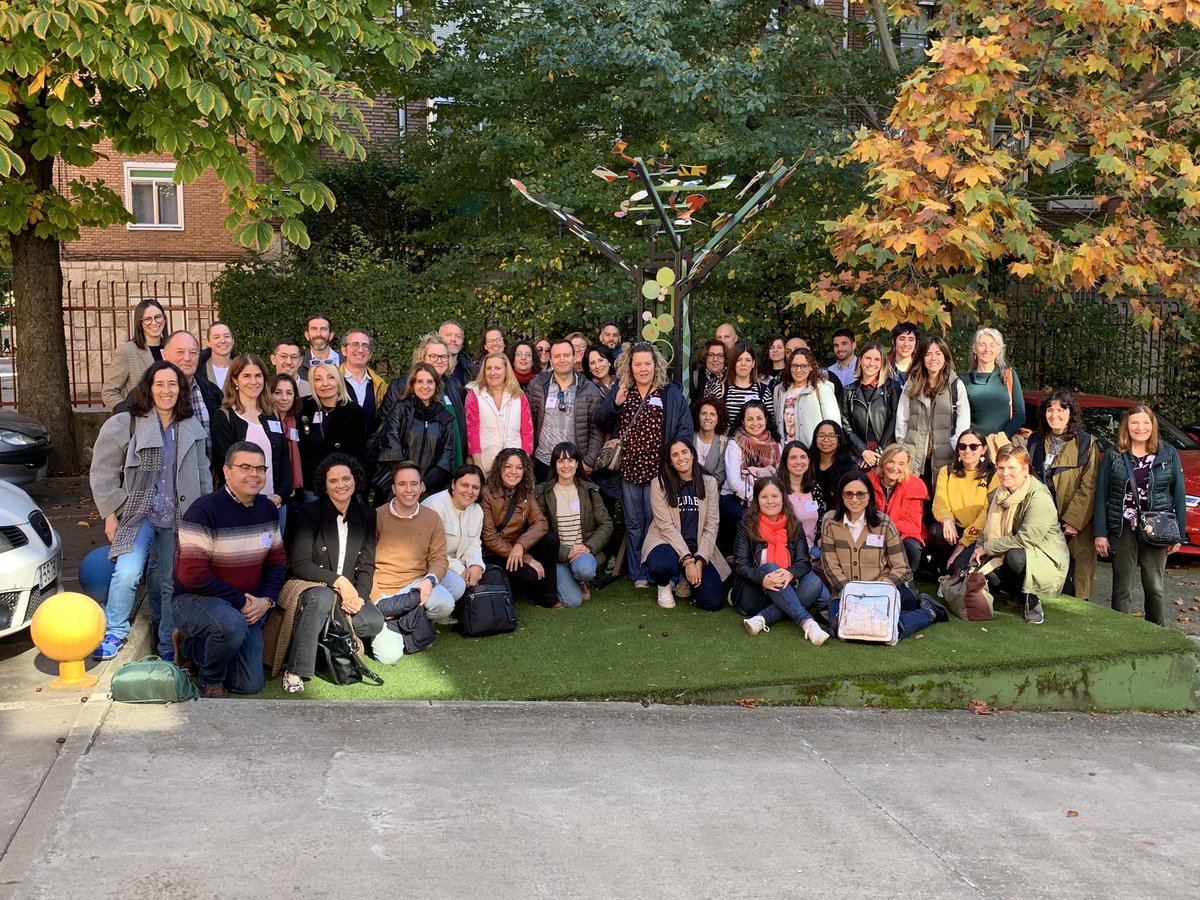 Agradecer a los coordinadores de centros bilingües de secundaria de <a href="/educacyl/">Educación JCyL</a> su asistencia y aportaciones al curso de hoy, a Melina Rellán de la DG de Planificación y a nuestros ponentes José Manuel Morcillo, Angel Salvador García y <a href="/LvareRamos/">Antonio Ramos</a>. Un lujo. 😊

#formaciónCyL