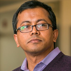 CEASSBU's tweet photo. Prof Rezaul Chowdhury of Dept. of Computer Science &amp; Institute for Advanced Computational Science (IACS) has secured a prestigious NSF grant for his game-changing project: “Algorithms and a Code Generator for Faster Stencil Computations.” 

https://t.co/ZPMi7ATgst

#stonybrooku https://t.co/hohEVqg2Mi