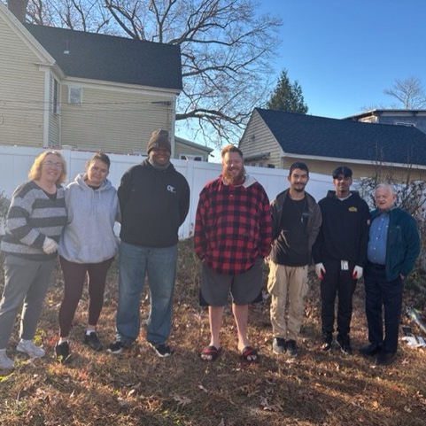CTTechHS's tweet image. When @centerwellhh reached out to Cheney THS&apos; #StudentWorkforce about work with local #veterans, these students sprang into action!

Assisting community member and #veteran Jake with his yard clean-up, they also repaired his fence and built him a set of steps.

Great work! 👏