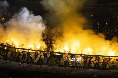 ultras1899_'s tweet photo. Ajax Amsterdam - Maccabi Tel Aviv #awayfans #pyros #Gate11 #ultras #Maccabi #TelAviv (07.11.24) https://t.co/e7X81QhhOy
