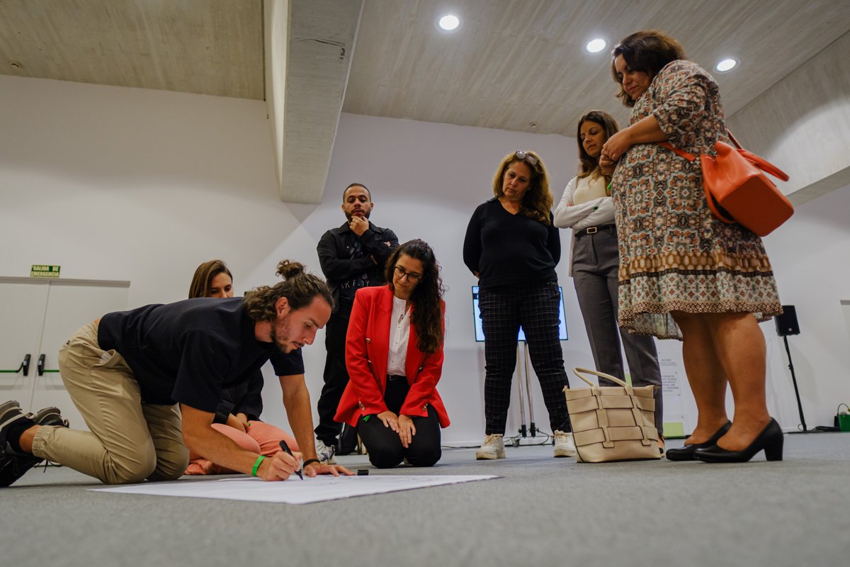 ForoGeiser's tweet photo. Gracias a todos por ser parte de esta experiencia y por llevar con ustedes la inspiración y el impulso para seguir creando un impacto positivo.

¡Sin ustedes no hubiese sido posible! Sigamos liderando el cambio juntos. 

#forogeiser2024 #IslasCanarias #foroinnovacion https://t.co/N7I07rTshq