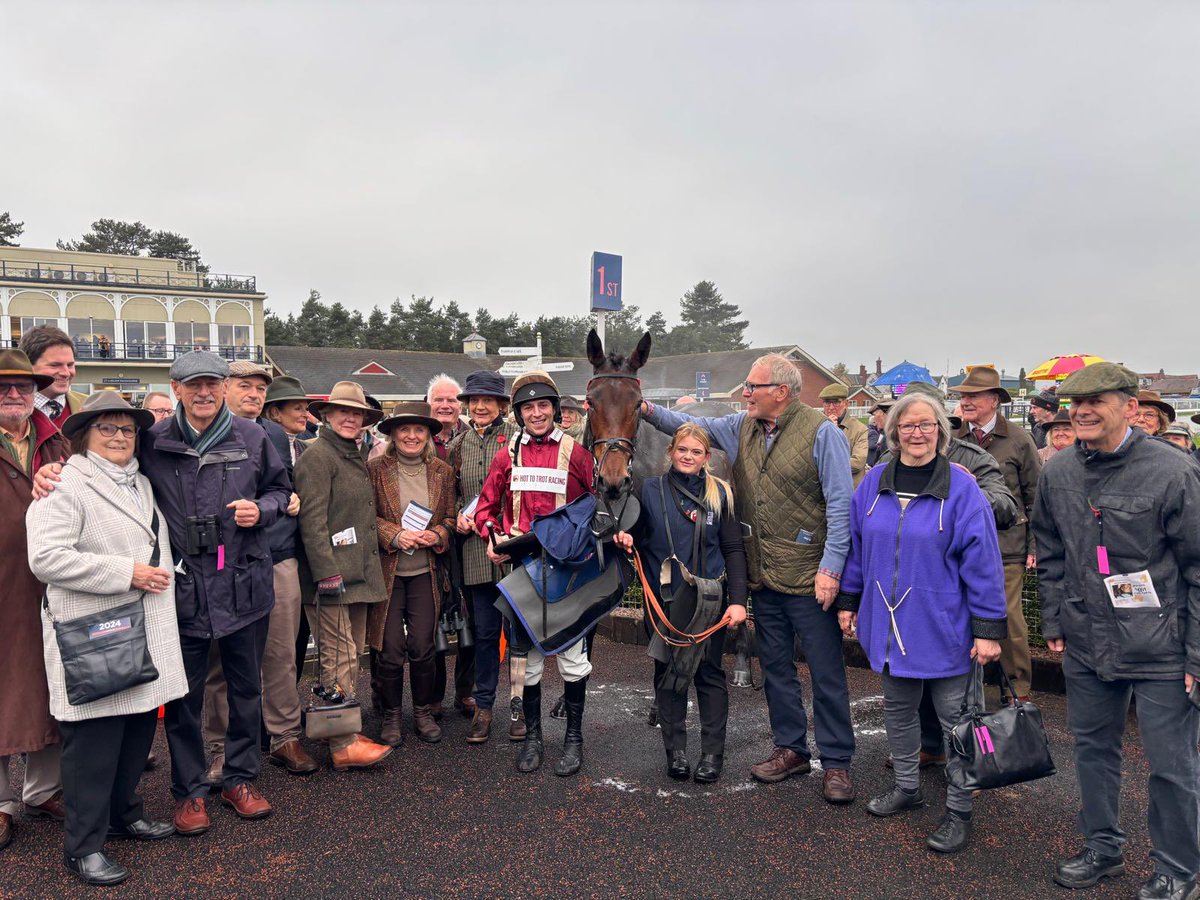 Delighted to see 2 more pre-training graduates winning on debut recently for <a href="/HotToTrotRacing/">Hot To Trot Racing</a> 

🏇Sea Poetry <a href="/OwenBurrowsRace/">OwenBurrowsRacing</a>
 
🏇HOLLYGROVE CHA CHA <a href="/jamiesnowden/">Jamie Snowden</a>

Huge congratulations to all connections 👏

#winners #results #theperfectprep #pretraining #horsemanship #HWR