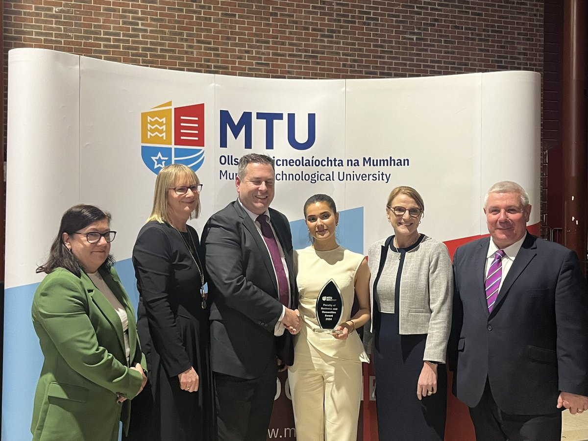 Award for Bachelor of Business goes to Sara Moxley, kindly sponsored by <a href="/AIBIreland/">AIB</a> 
#FBHAwards24 🏆 #Succeedingtogether