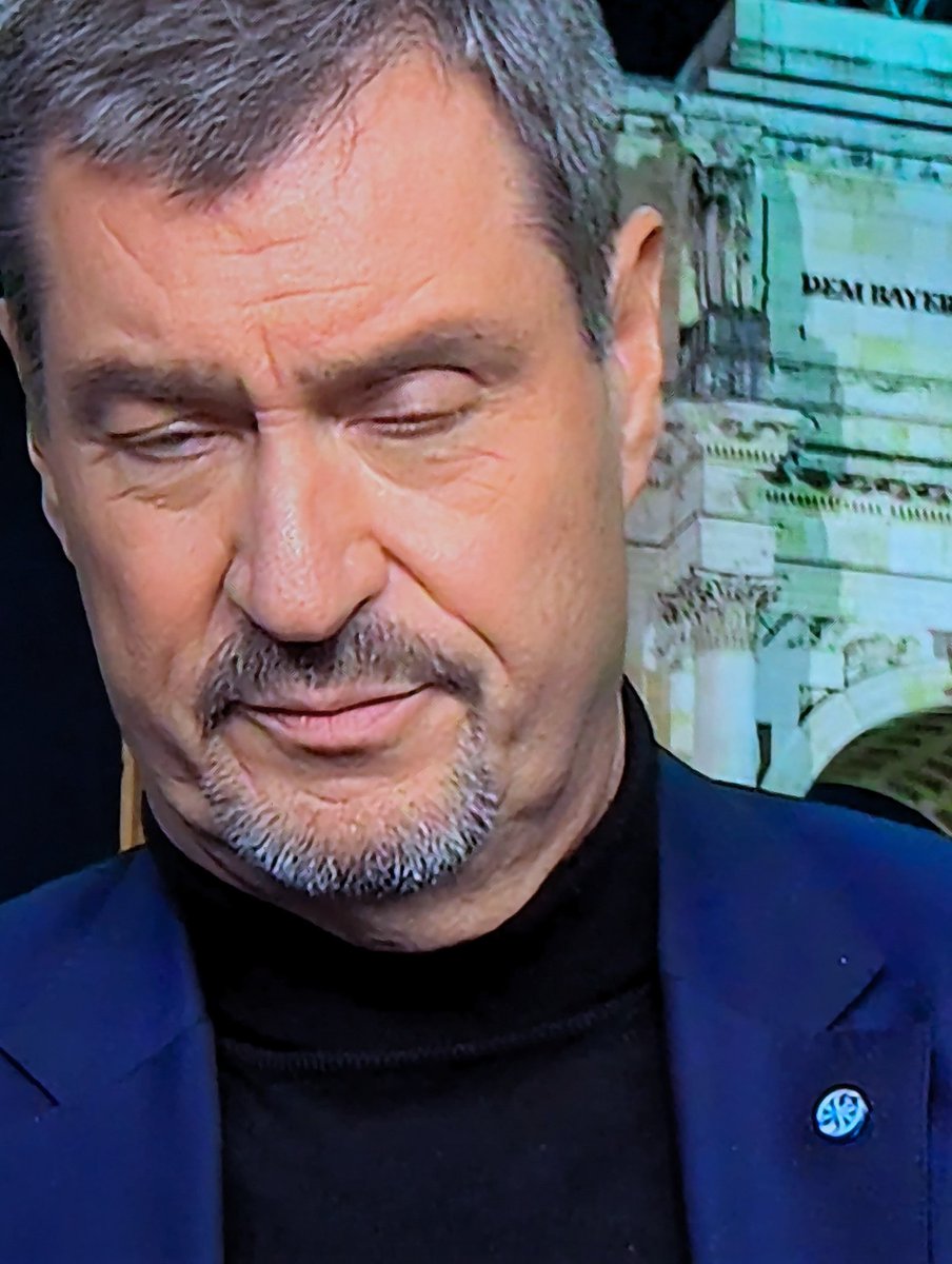 Alexander_7919's tweet photo. #Söder #🇩🇪 #held #Zwiespalt
Gemeinsam gegen Rechts. https://t.co/NbEcy9tcgu