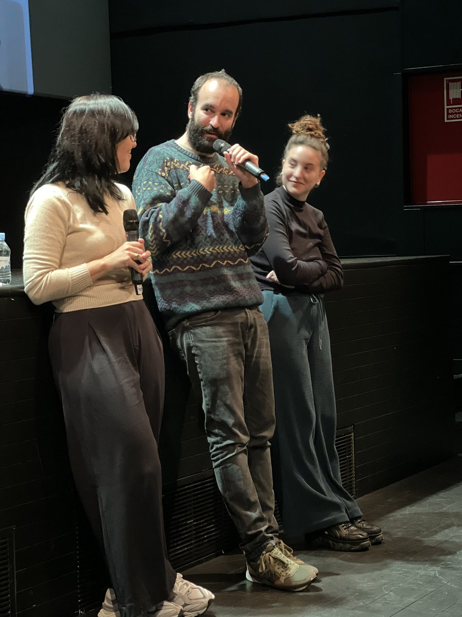 Arranca el coloquio con <a href="/AlaudaRuiz/">Alauda Ruiz de Azúa</a>, #EduardSola y #JuliaDePaz, tras la proyección de #Querer en <a href="/FCinepormujeres/">Festival Cine por Mujeres Madrid</a> 

<a href="/MovistarPlus/">Movistar Plus+</a> 
<a href="/MediaFeelgood/">FEELGOOD MEDIA</a> 
#kowalskifilms