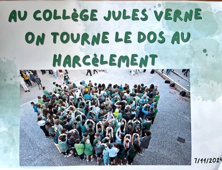benjapaul32's tweet photo. Sur #MesRoutesDInspection le 7 novembre :
▶️ Séminaire @IEXacTlse : un banc 💛✍️,#Cps, #6c...

 ▶️Visite conseil : merveille architecturale, survivance sur une porte très 80's (Who is the COP ?).
Et une équipe, comme tant d'autres, pour dire #NAH et composer le #3018.
🙌🫶👌 https://t.co/beaHiUEqJw