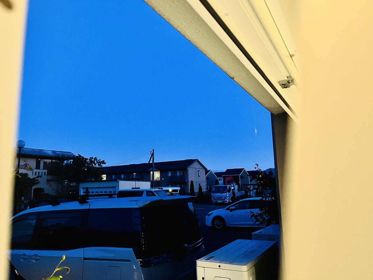 おはようございます！今日の福井県鯖江市は晴れ！大学で入部していたボクシング部がなくなっていたのはショックでしたがそれも時代の流れですね！今日も元気に楽しい一日を(*•̀ᴗ•́*)و ̑̑