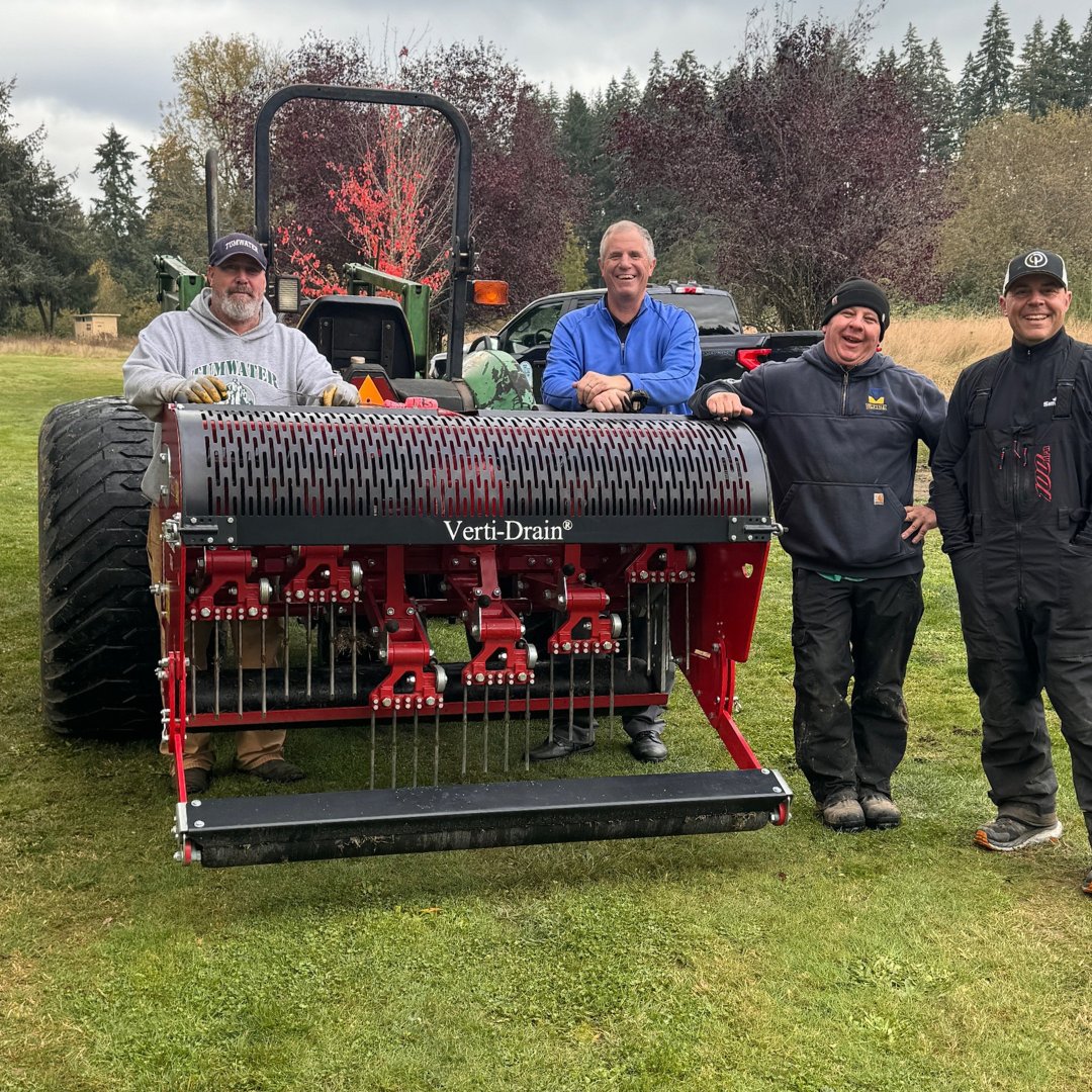 Before ➡ After

Pictured on the left is an old 305-200 H from 1986 which they were using up until last year🤯

📍Tumwater Valley GC, Washington

For more on our Verti-Drain, click here: bit.ly/4hAzZTZ

#VertiDrain #Redexim #Aeration
