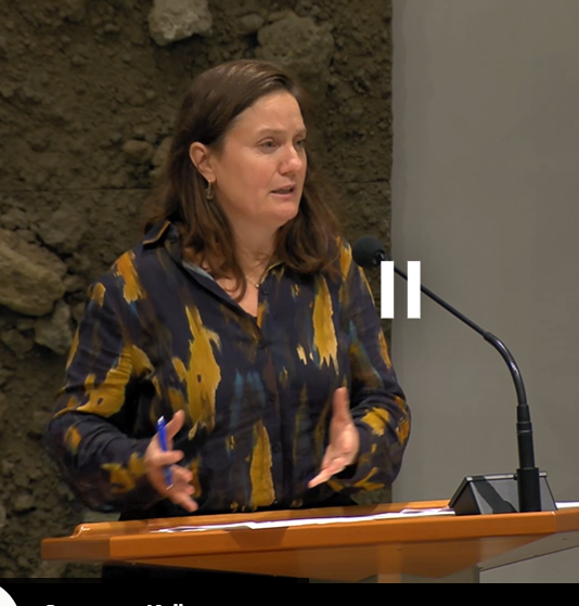 Zo veel respect hoe deze Kamerleden zich blijven hard maken voor klimaatrechtvaardigheid: 
 <a href="/Ct_teunissen/">Christine Teunissen</a> <a href="/IlanaRooderkerk/">Ilana Rooderkerk</a> <a href="/SandraBeckerman/">Sandra Beckerman</a> <a href="/suzanne_GL/">Suzanne Kröger 💚</a> 

Terugkijktip: hun bijdragen in de 2e termijn van het KGG-begrotingsdebat
tweedekamer.nl/debat_en_verga…