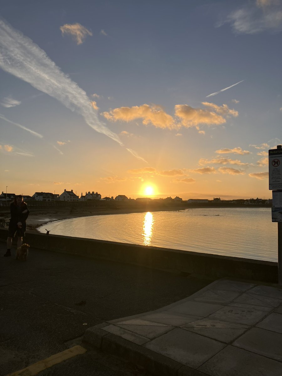 MrsLeanneB tweet media