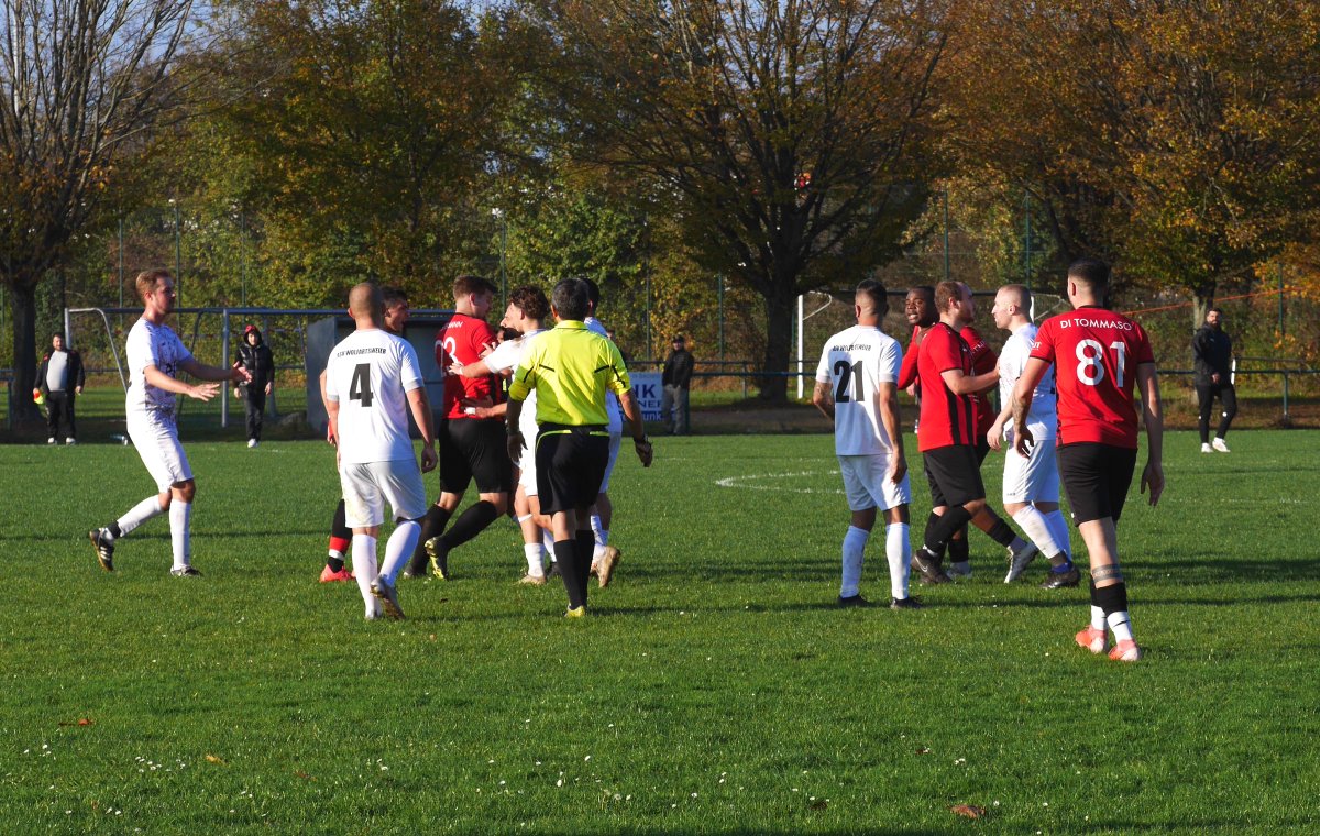 ballreiter's tweet image. Umkämpftes Match beim "Altmeister"!

⚽️ Match 23 24/25: Karlsruher FV vs ASV Wolfartsweier 1:1
🏟 Sportplatz FV Grünwinkel, Karlsruhe
🔗 ballreiter.futbol/24-25/kreiskla…
🏷 #kfv #kreisklasse #karlsruhe #sportplatzzeit #ballreiterAtTheGames