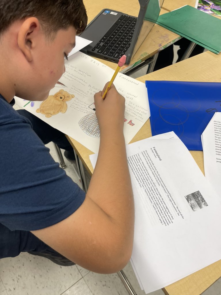 IandGCenter's tweet photo. Students work on improving their self-esteem by using their artistic ability to enhance their short answer graphic organizer.s. —E.Torres
@gutiexfer @ValeriaCarp_ #IandGCenter #OWLitude #WeAreIandG #AllIn #TransformativeEmotionalIntelligence #McAllenISD https://t.co/xxm59fg4bk