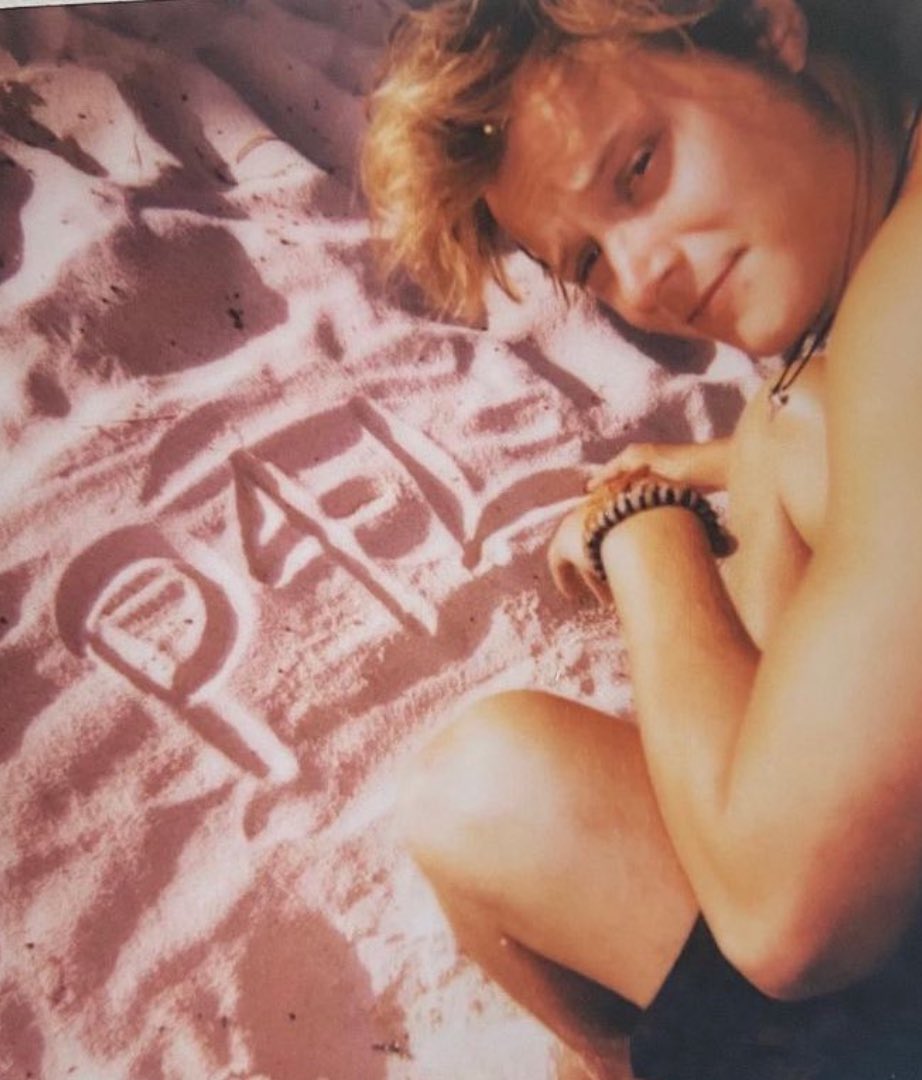 ~Ann 🎧 tweet media