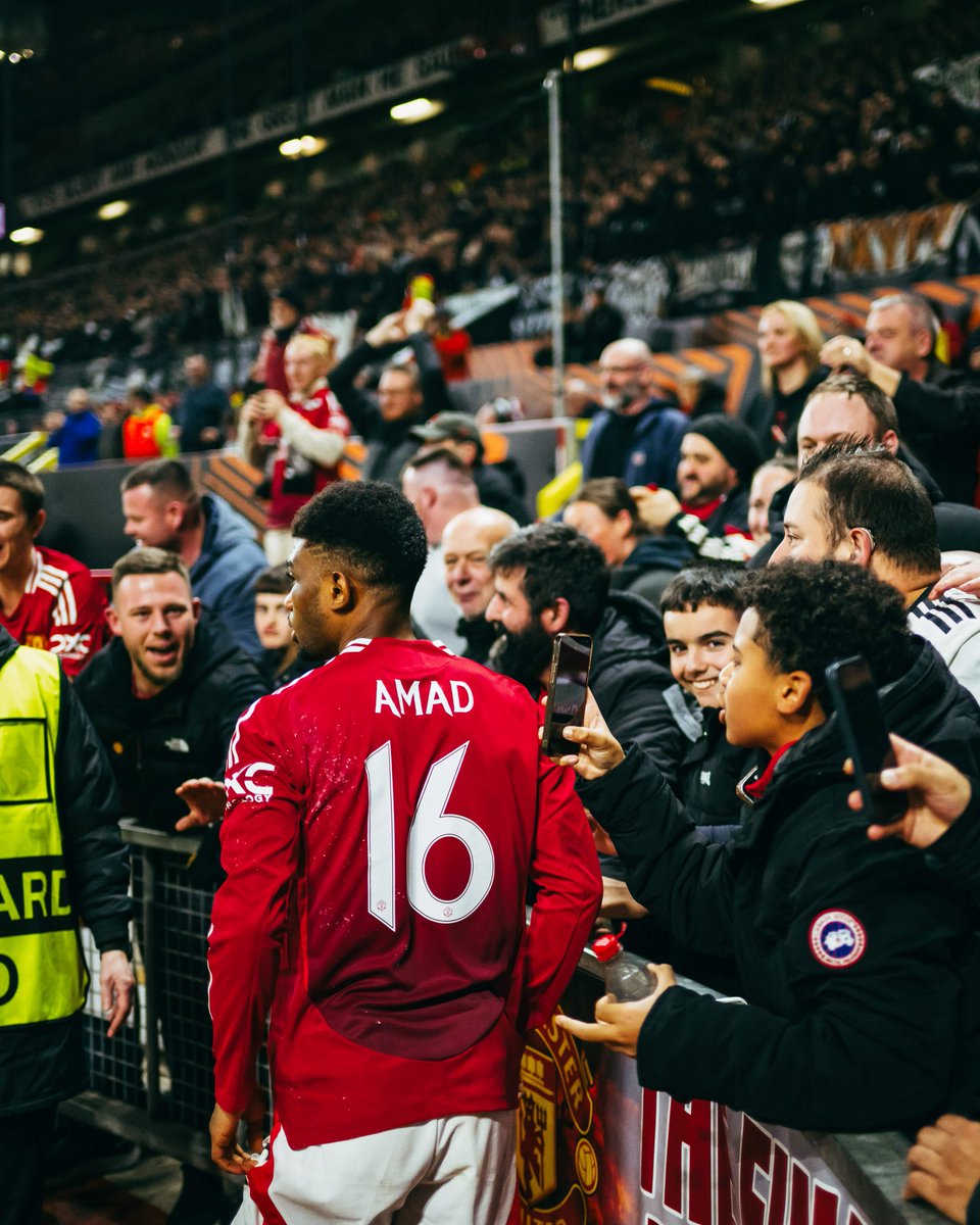 EuropaLeague's tweet photo. Starboy 🌟

#UEL https://t.co/BjJPmirbod