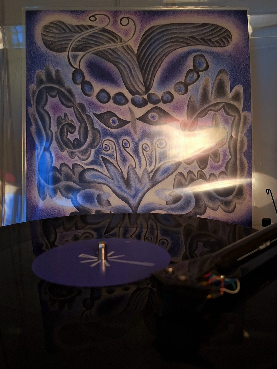 booleanloom's tweet image. Konduku - Slowworm 
My favourite of his so far. Atmospheric minimalist percussive trance. Incredibly "simple" and complex at the same time. Can't stop spinning both sides. Need more tracks!

amenthia.bandcamp.com/album/slowworm