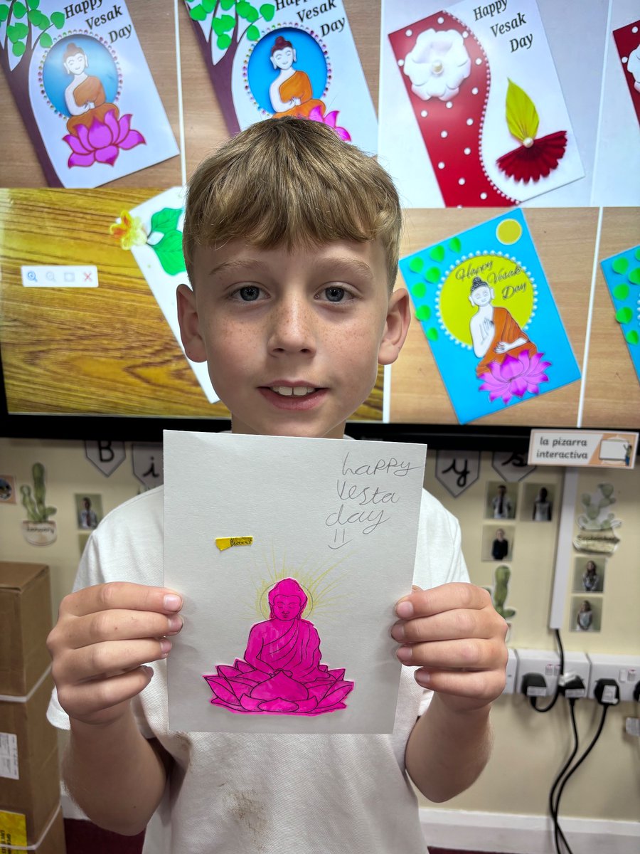 StMarysSchoolRC's tweet photo. 5J6 have created some religious artwork inspired by the Buddhist festival of Vesak #worldreligionweek #Buddhism https://t.co/aSeqApexoR