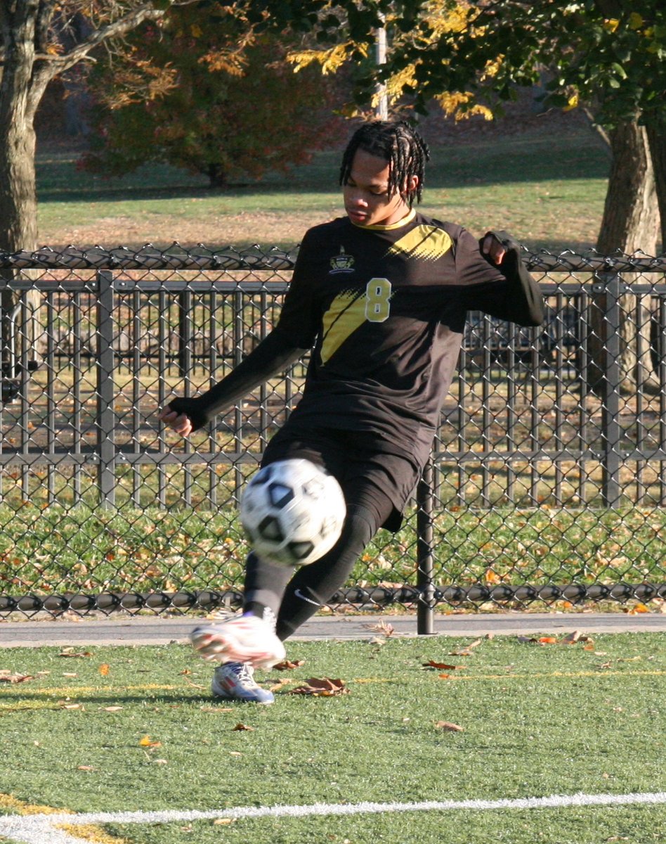 DotNews's tweet image. Boston International Newcomer’s Academy (BINcA) boys’ soccer team won their first-round MIAA Division 5 tournament game on Tuesday night at Almont Park. Next, BINcA plays Rising Tide Charter School of Plymouth tomorrow (Nov. 8) at 4 p.m. at Almont. dotnews.com/2024/binca-s-b…