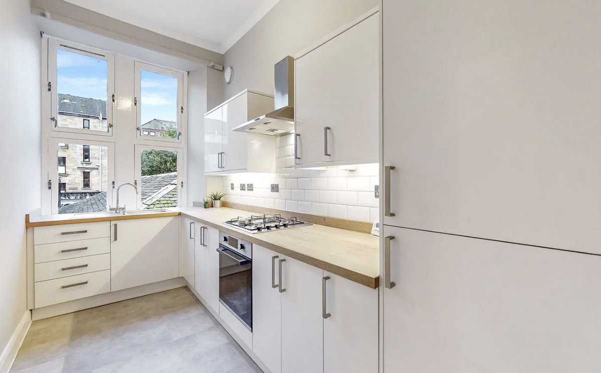 CairnProperty's tweet photo. NEW INSTRUCTION - FOR SALE -  Bright well presented, refurbished two bedroom traditional tenement flat on the preferred first in the Partick area of Glasgow’s West End.

Early viewing recommended  📌https://t.co/VF15d3a5LY

#Partick #propertyforsale #Glasgow #g11 https://t.co/sgBNQq7zSu