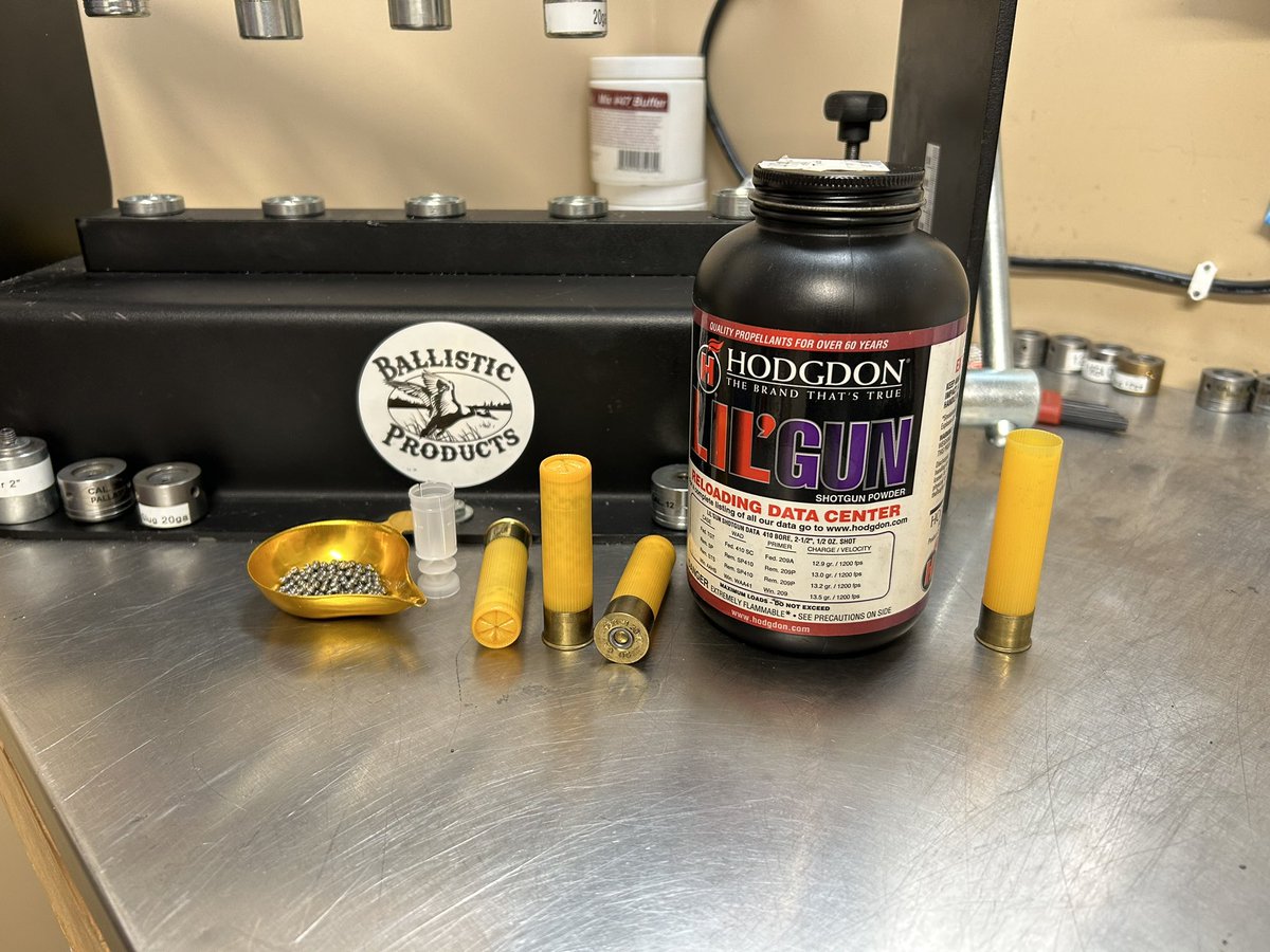 BProducts's tweet image. This week, we’re excited to feature a fantastic 20ga Bismuth load. As you can see, the crimp turned out perfectly. Stay tuned—our full recipe will be available on our website later today!
#ballisticproducts #reloading #reloadingbench #shotgun #loadoftheweek