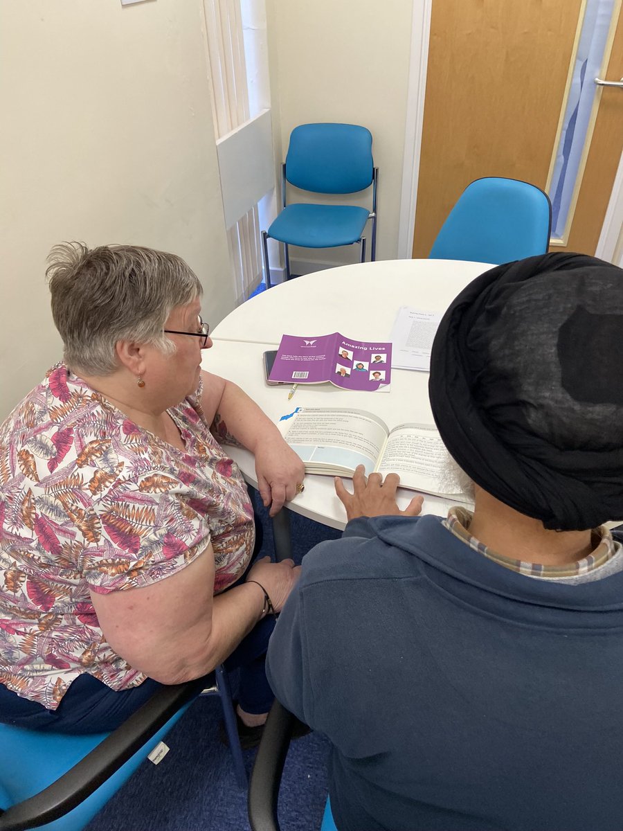 ReadEasyMW's tweet image. Do you know someone who struggles to read?

We provide FREE, confidential, 1-2-1 reading coaching for adults across Leamington, Warwick and Kenilworth.

If you know anyone who could benefit from our help, please get in touch.

📱07939 289221
📧 mwcoordinator@readeasy.org.uk