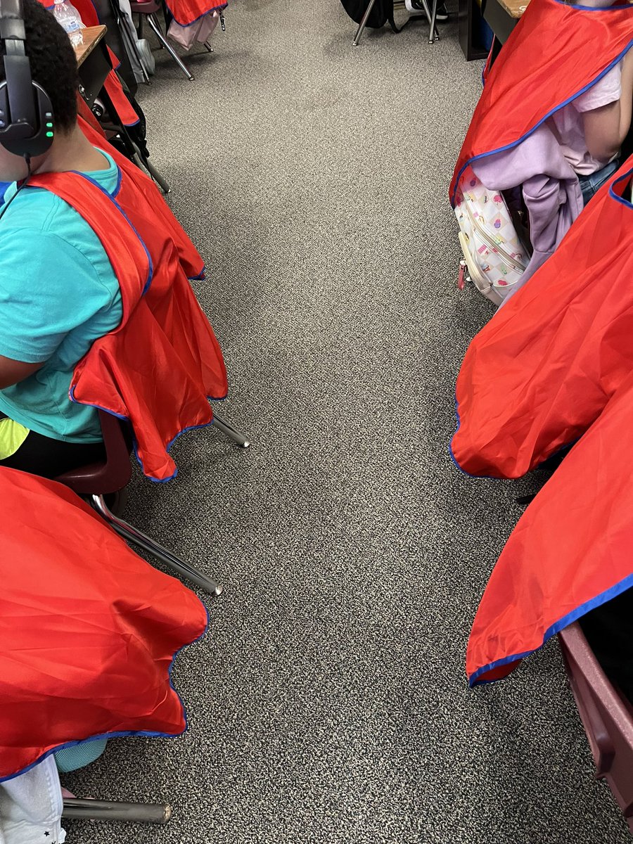 LisaHushka's tweet photo. Red capes for ISIP! https://t.co/JlV7h9FmKG