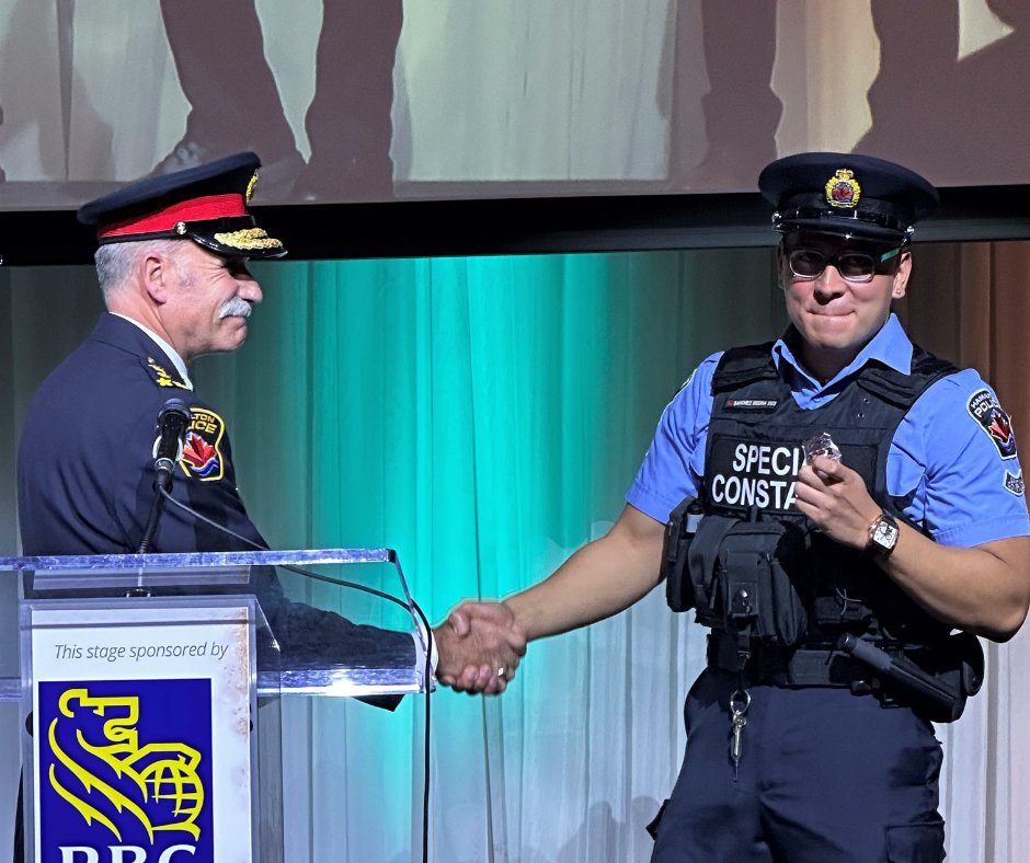 HamiltonPolice's tweet photo. Yesterday, @HamiltonPolice Special Constable Rudy Sanchez received his badge at Liberty for Youth’s Power of a Changed Life Gala. It was a full circle moment for Sanchez who first became involved with @LibertyForYouth at 13 years old. Through LFY’s mentorship and basketball program, Sanchez became interested in a career within the law enforcement field. 

Congratulations Rudy! We are honoured to have you as part of the Hamilton Police family!

#hamont #togetherstrongersafer